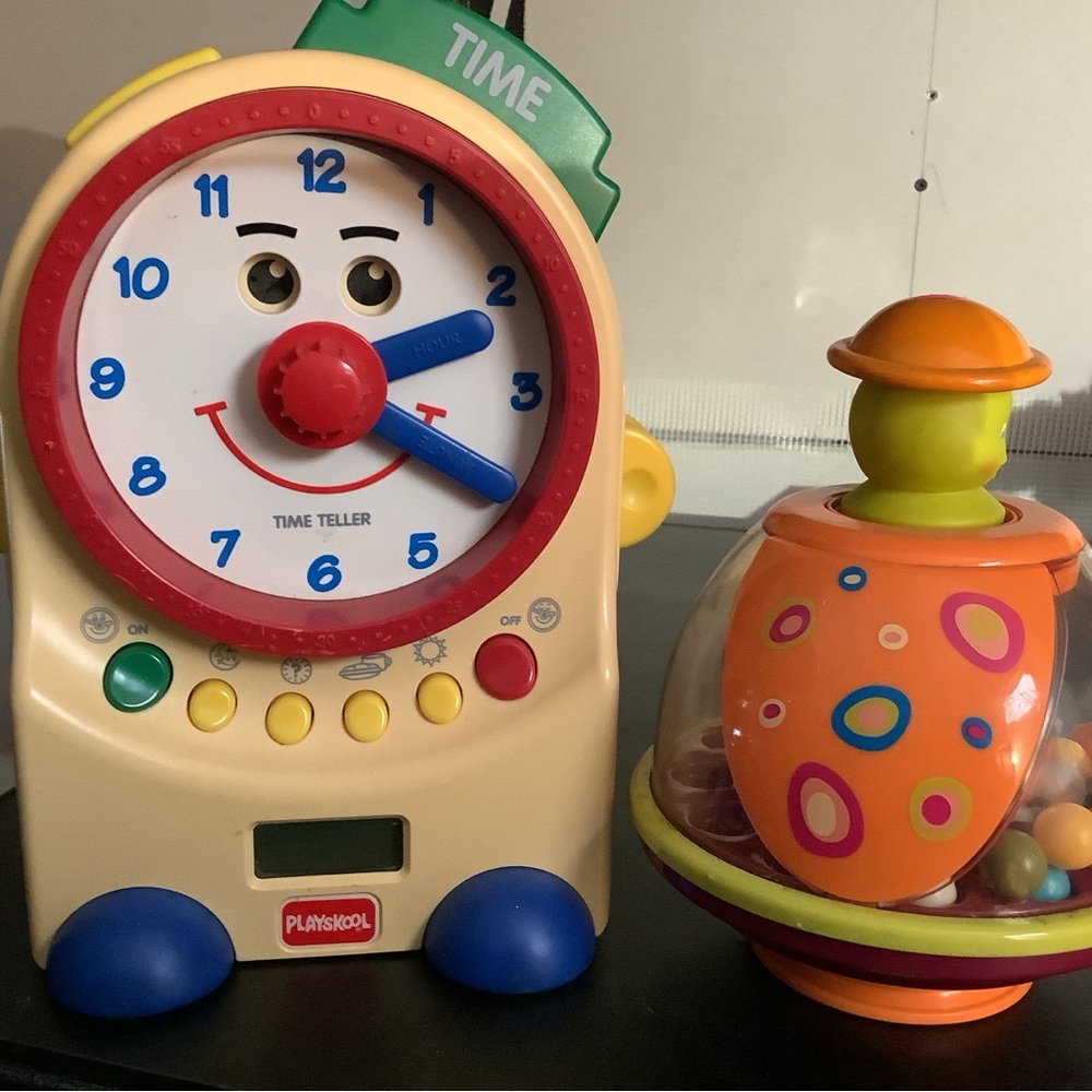 Playskool Teachin' Time Talking Clock Toy Digital and Dial 1995 & popping toy